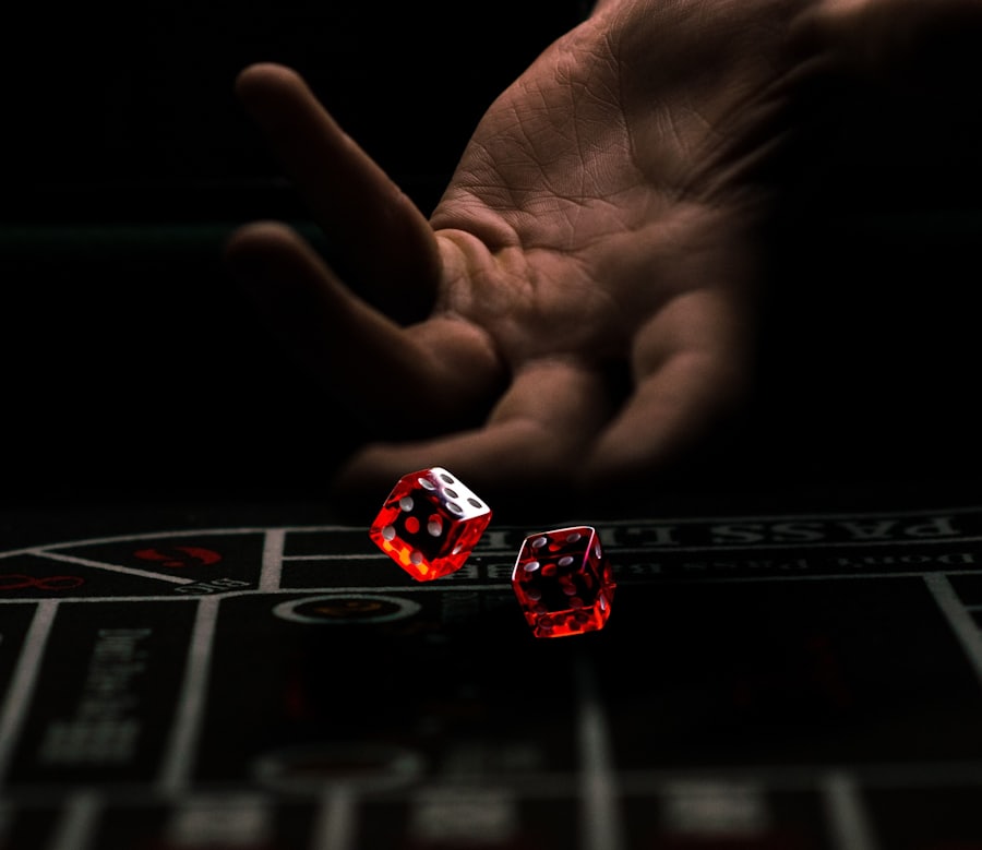 Roulette dan jam, melambangkan batas waktu dalam bermain
